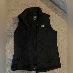 Women’s north face vest